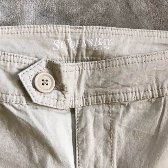 St. John’s Bay Cotton Capris - Picture 2 of 8